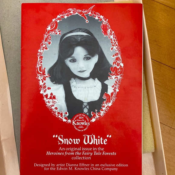 Snow White Porcelain Doll Edwin M. Knowles Heroines Fairy Tale Forest - Picture 3 of 4